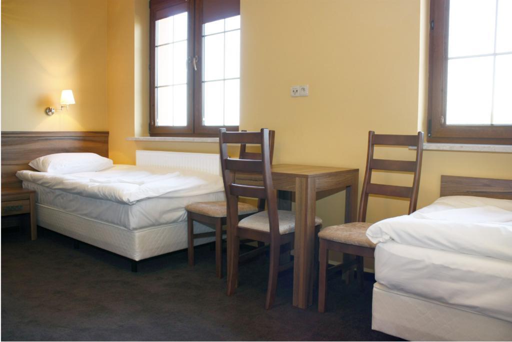 Hotel Ambasada Krobia Bagian luar foto